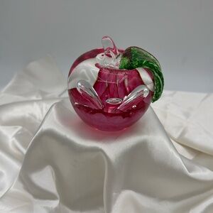 Elegant Cathiness Glass Apple Figurine